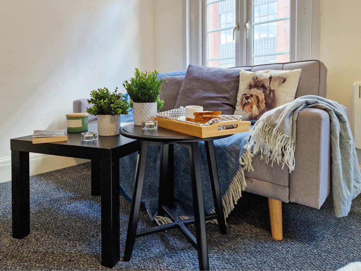 Spacious Room With Sofa ロンドン エクステリア 写真